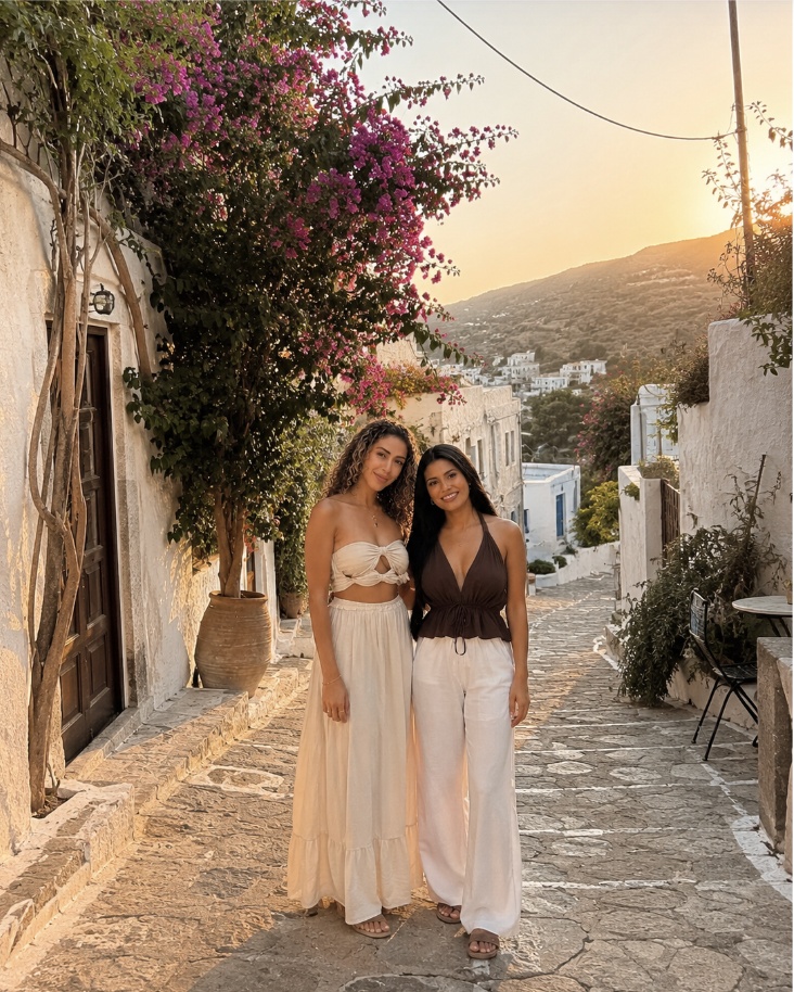 Stefanie and Gülbahar, co-founders of Bloom Medical Marketing